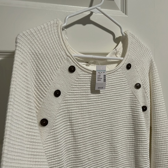 SIZE SMALL - Picture 3 of 8